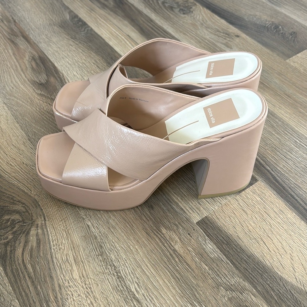 Dolce Vita Wonder Sandal size 8